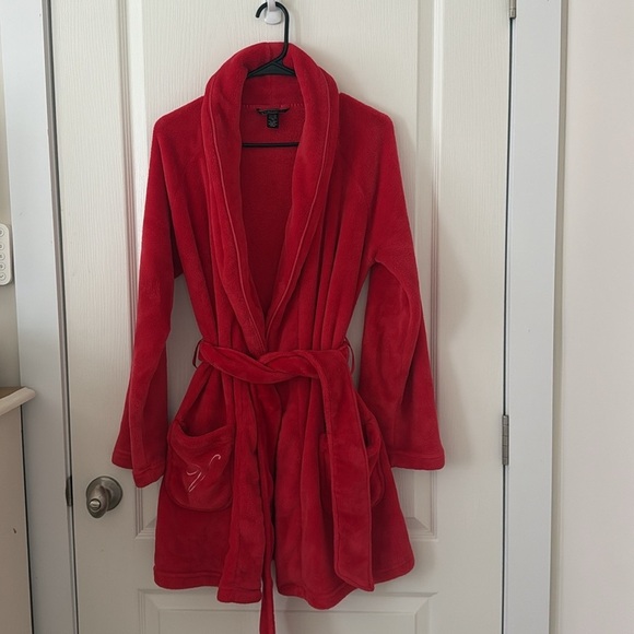 Victoria's Secret Logo Short Fleece Soft Cozy Robe Size XS/S Vibrant Red Robe - Picture 5 of 11